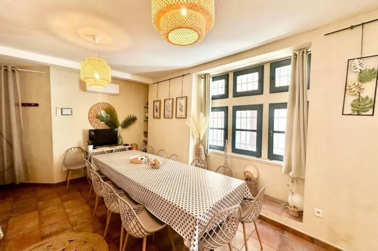 Maison Cosy Lodge, 15 P, Clim, Wifi, Cour, Garage-Niet-getagd