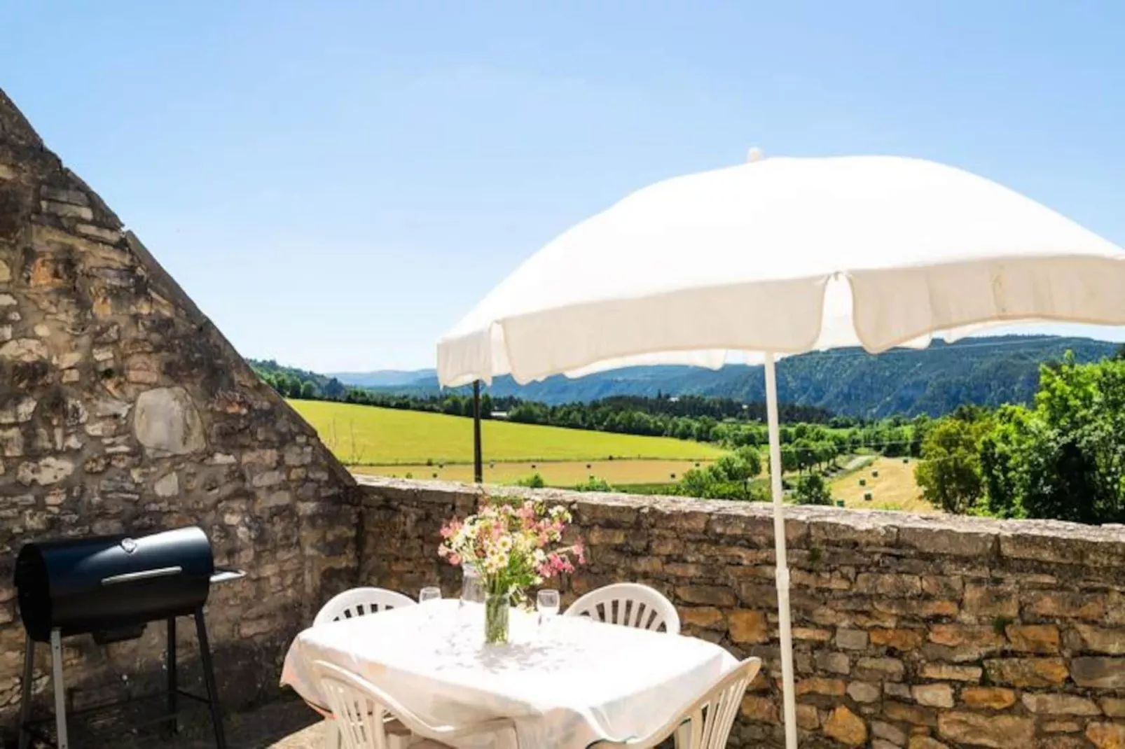 Gîte Le clos fleuri 4 personnes du couvent-Niet-getagd