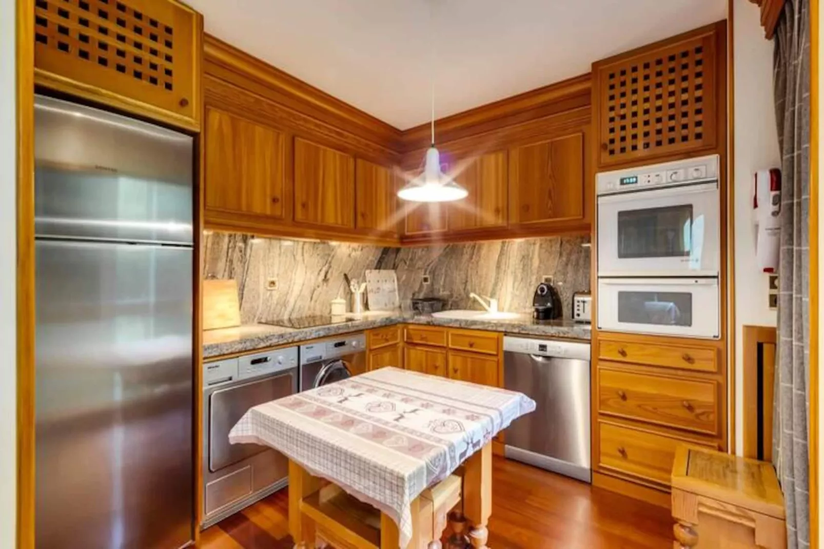 Résidence Hauts De Val-Niet-getagd