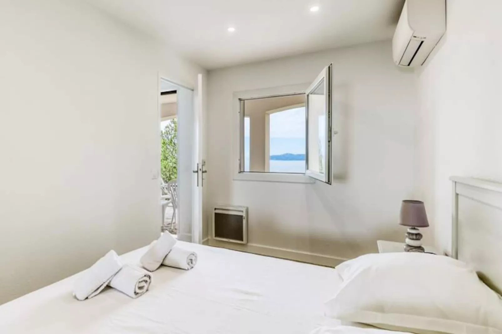 Résidence T2 Lumineux Avec Terrasse Et Vue Mer &ndash; Le Lavandou, Aiguebelle-Niet-getagd