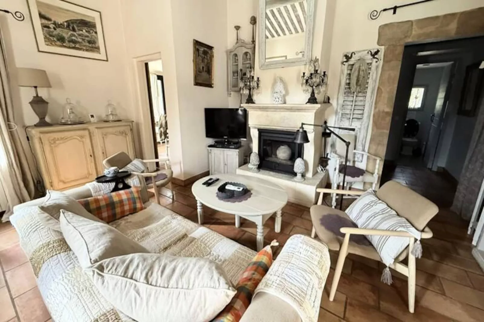 Belle Villa Proven&ccedil;ale Avec Piscine Et Jacuzzi-Niet-getagd