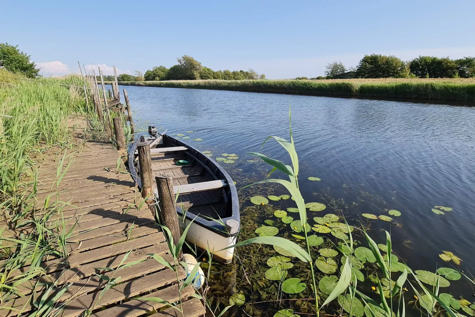 Gezellige kustschuilplaats in Hojer-By Traum-Waterzicht