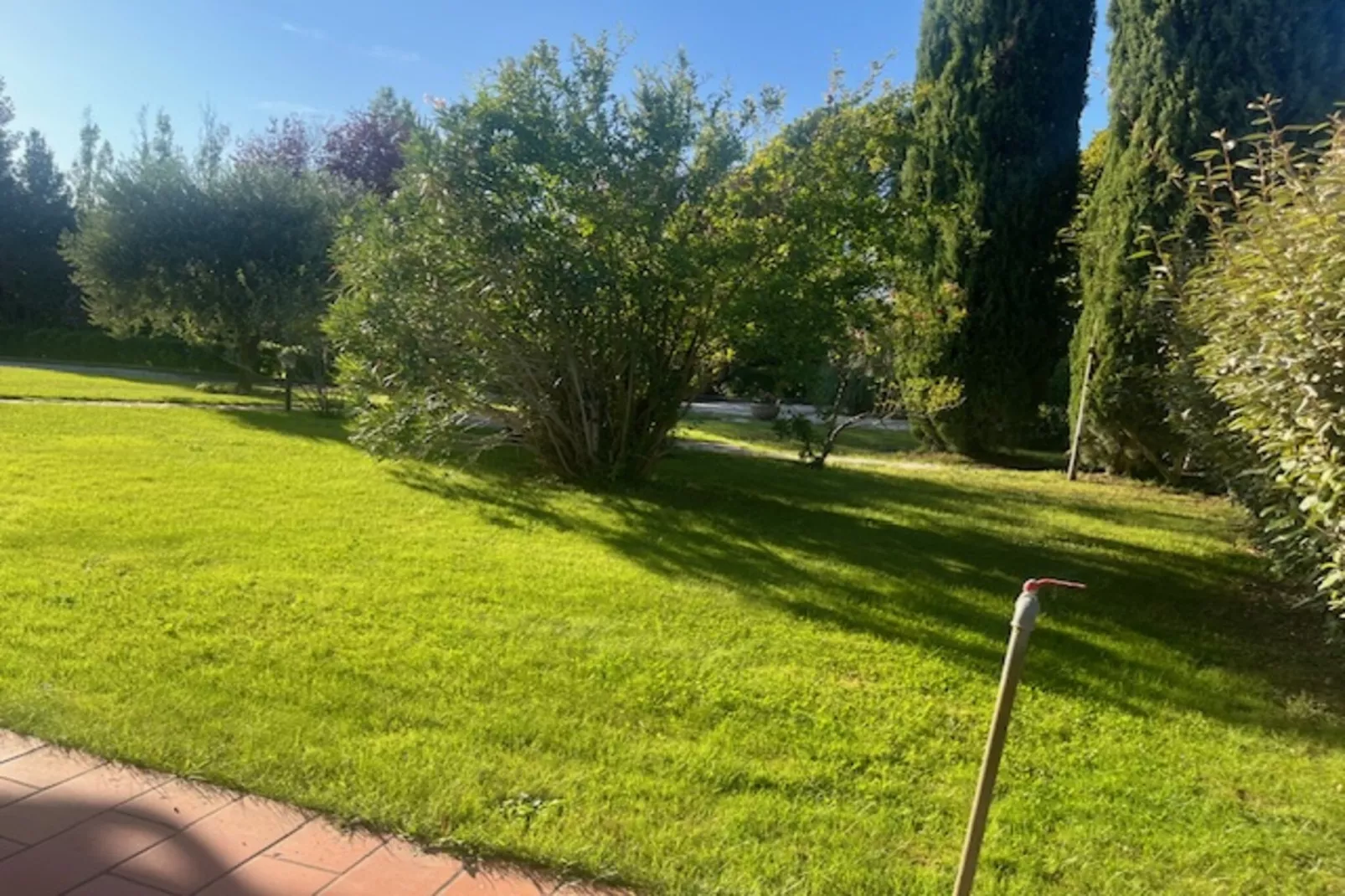 Appartamento Casale dei Girasoli-Tuinen zomer