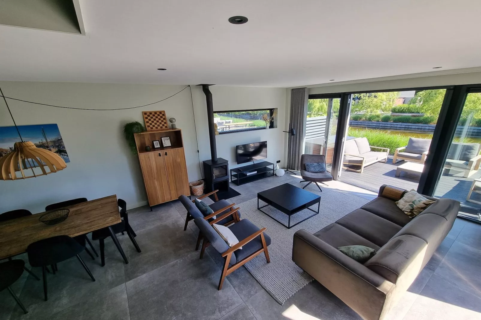 Watervilla Tsien-Woonkamer