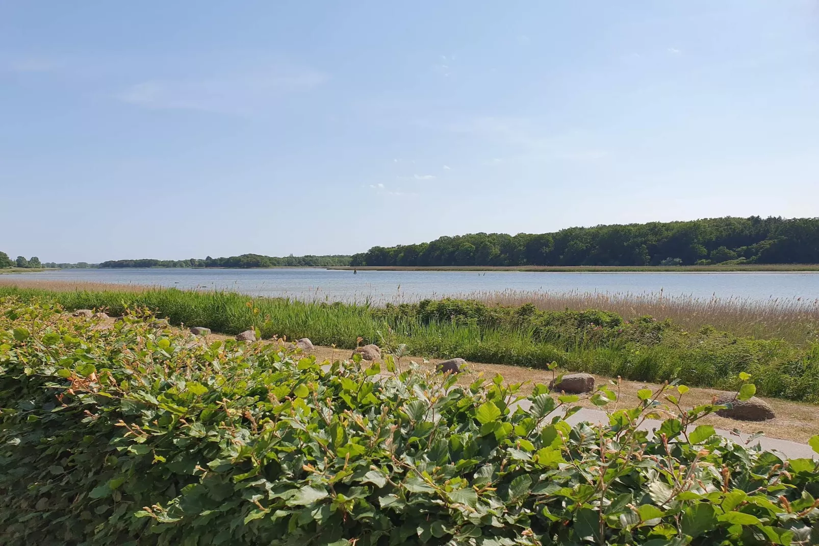 Gezellig vakantiehuis met hottub-Waterzicht
