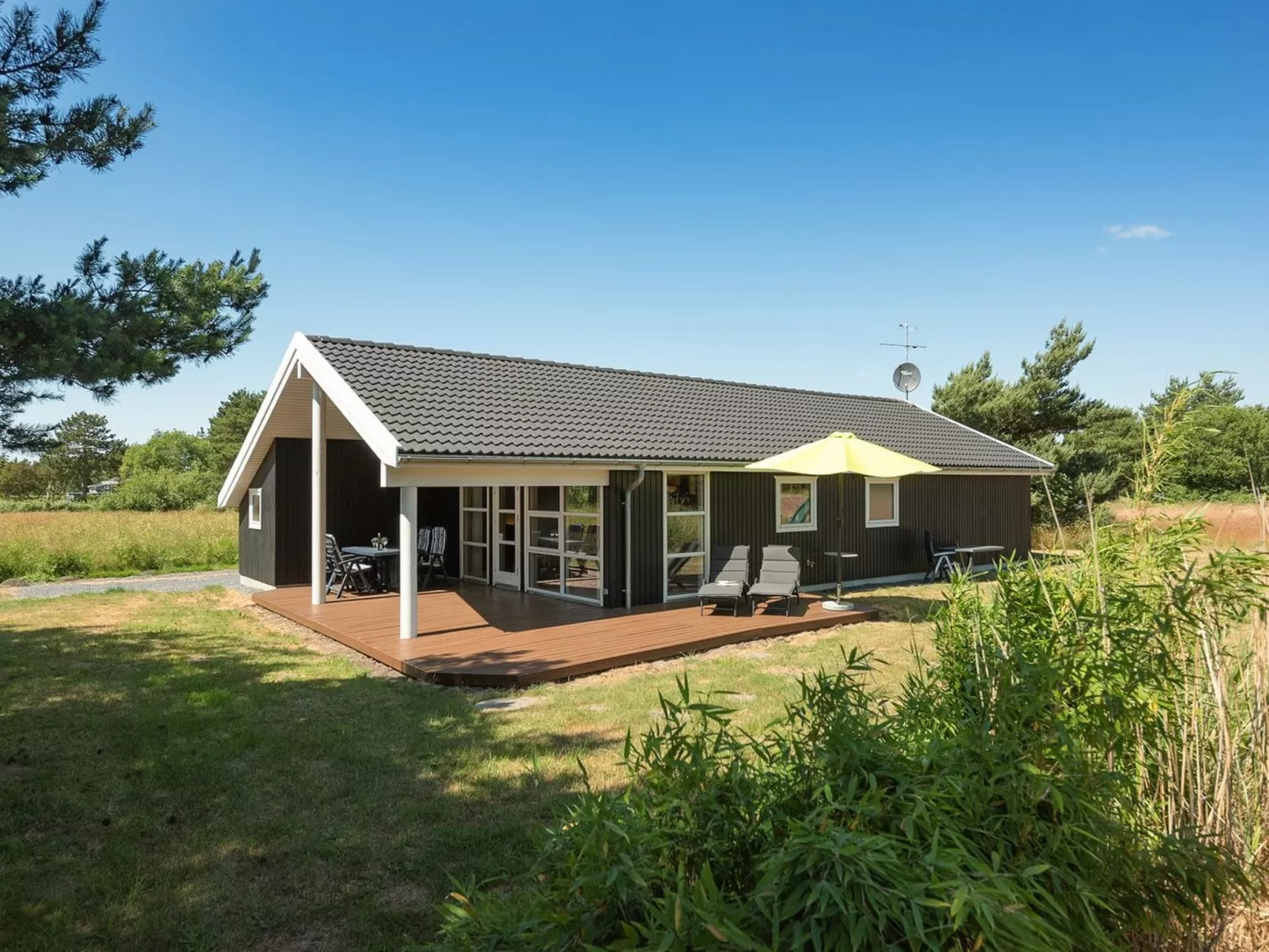 "Aksel" - 150m from the sea-Buiten