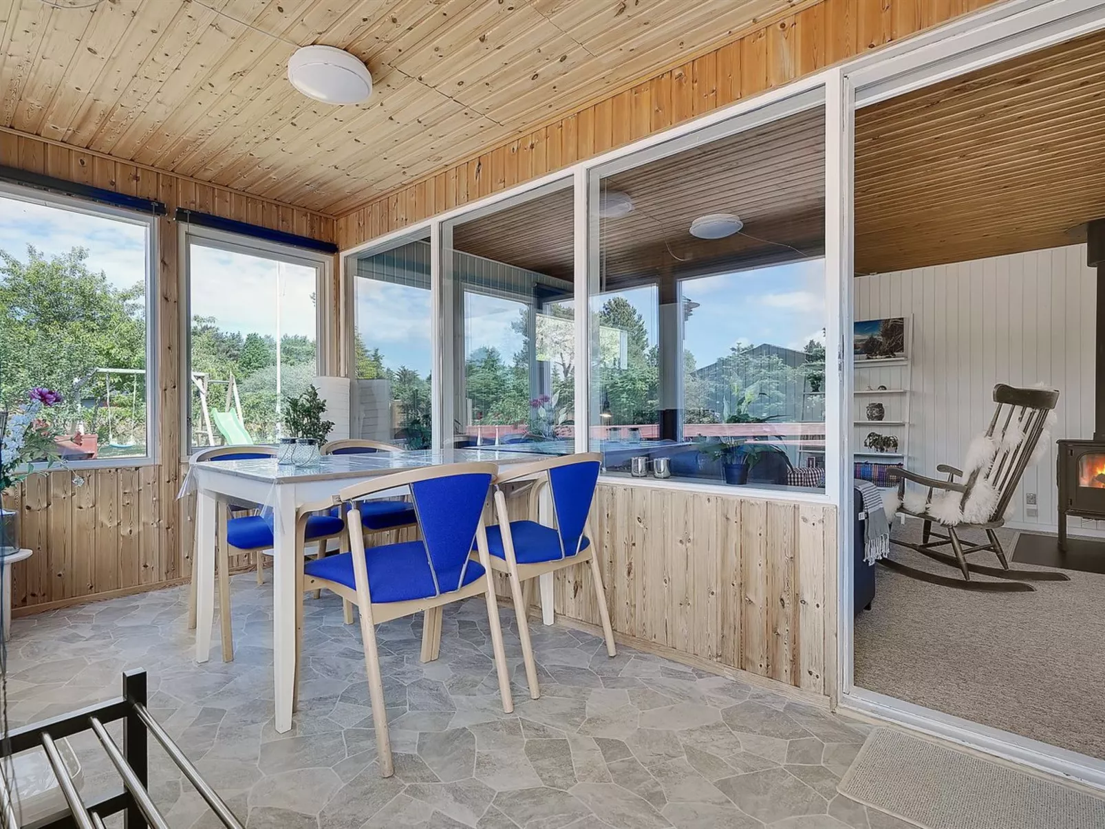 "Mina" - 1.4km from the sea-Binnen