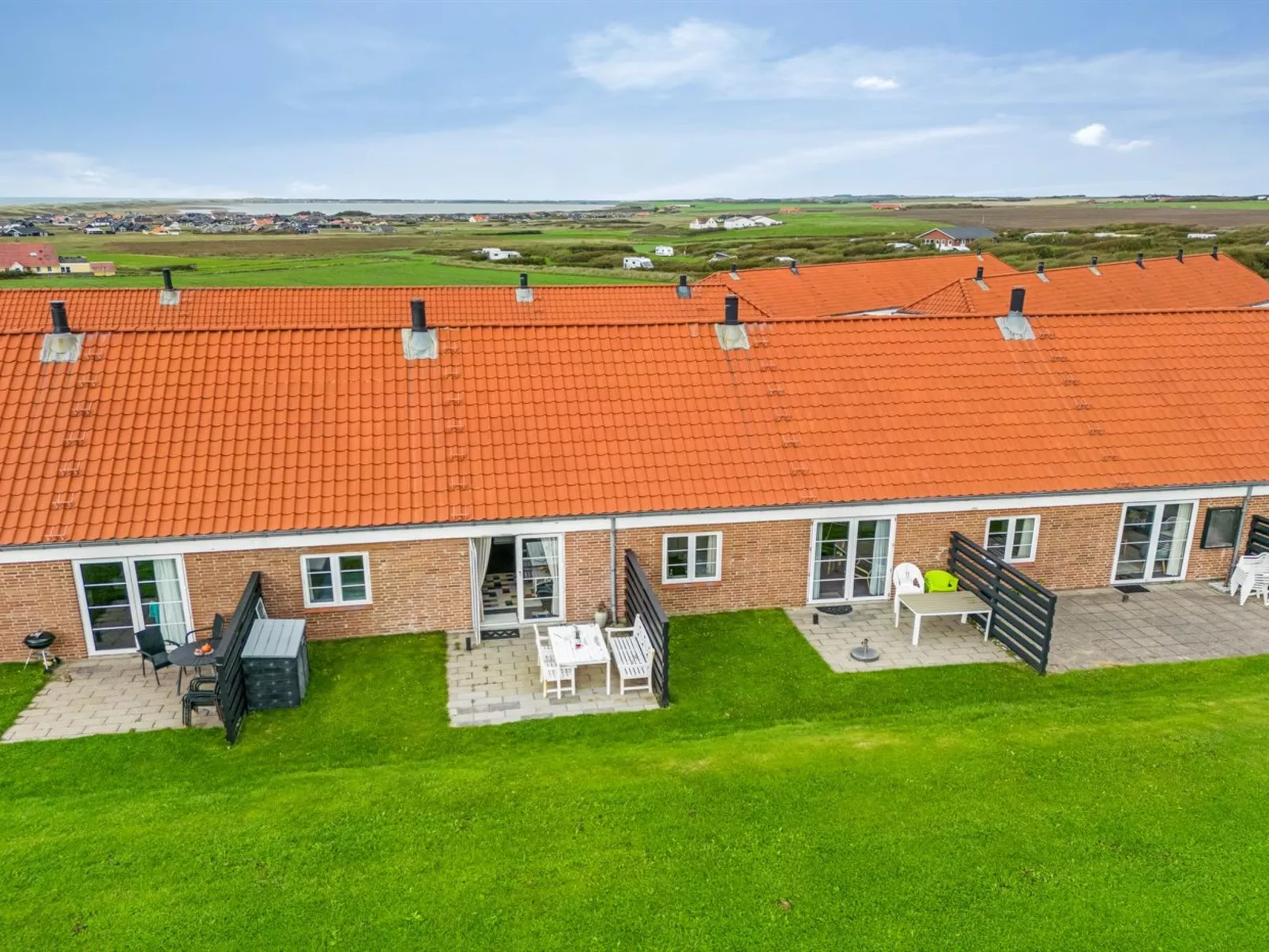 "Smeralda" - 200m from the sea-Buiten