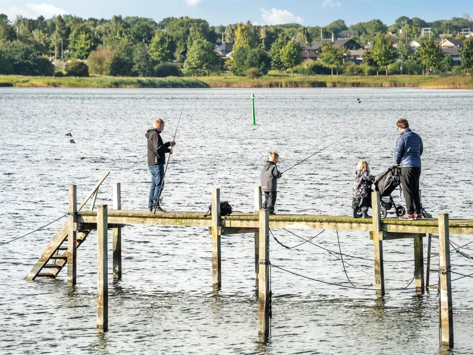 "Joar" - 5m to the fjord-Buiten