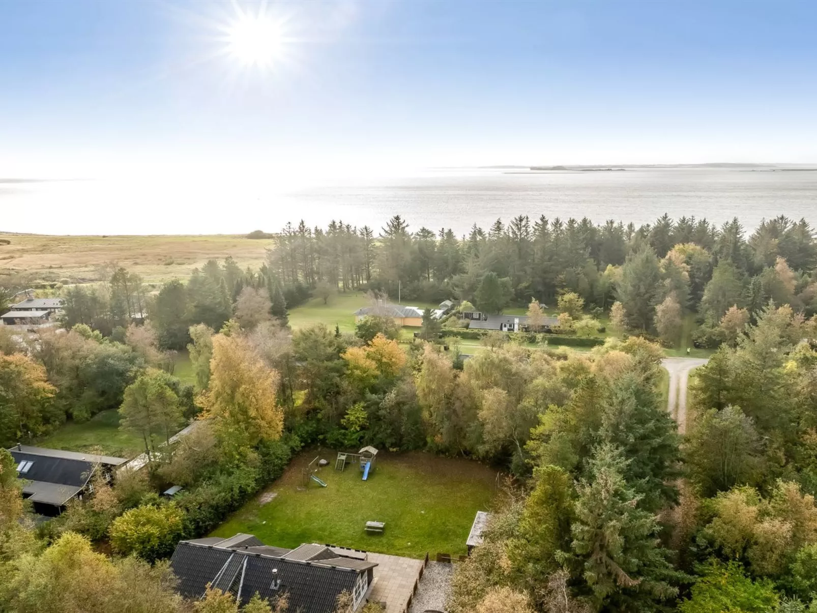 "Eisa" - 300m to the fjord-Buiten