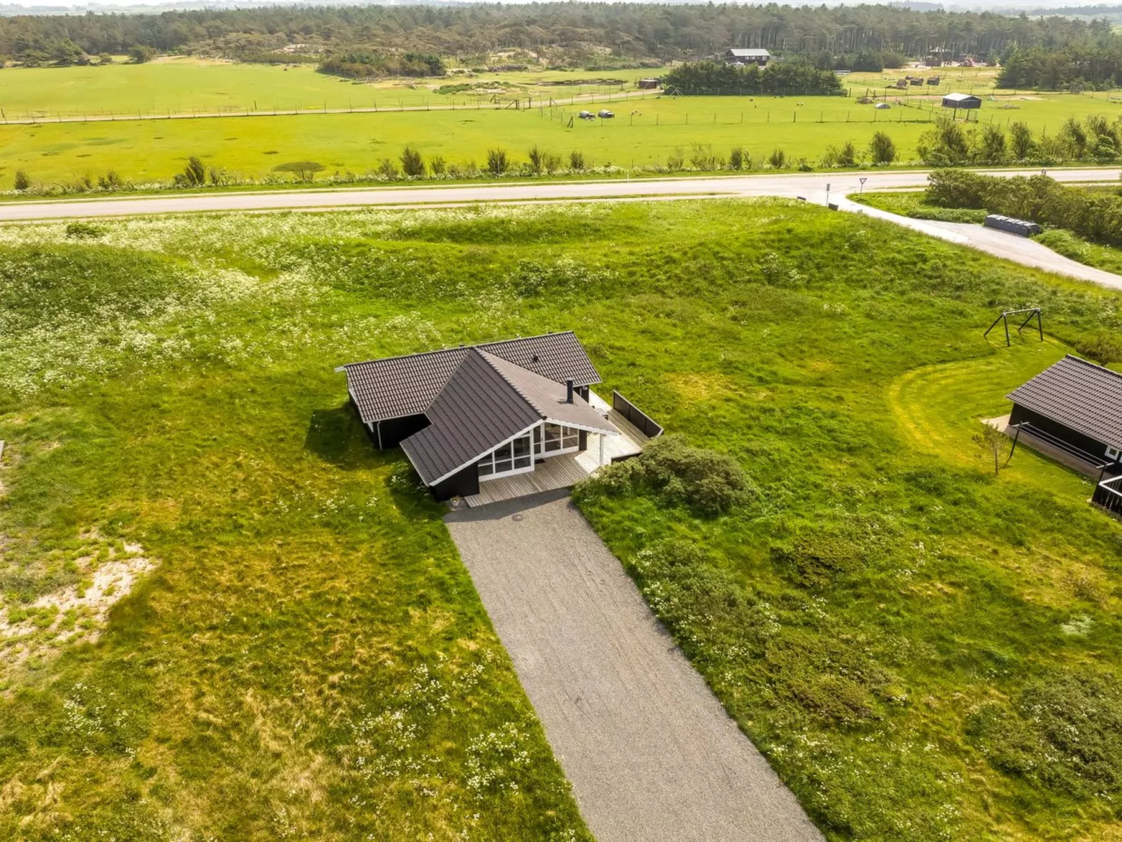 "Frejdis" - 1.1km from the sea-Buiten