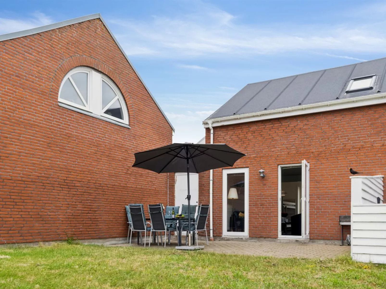 "Akim" - 2km from the sea-Buiten