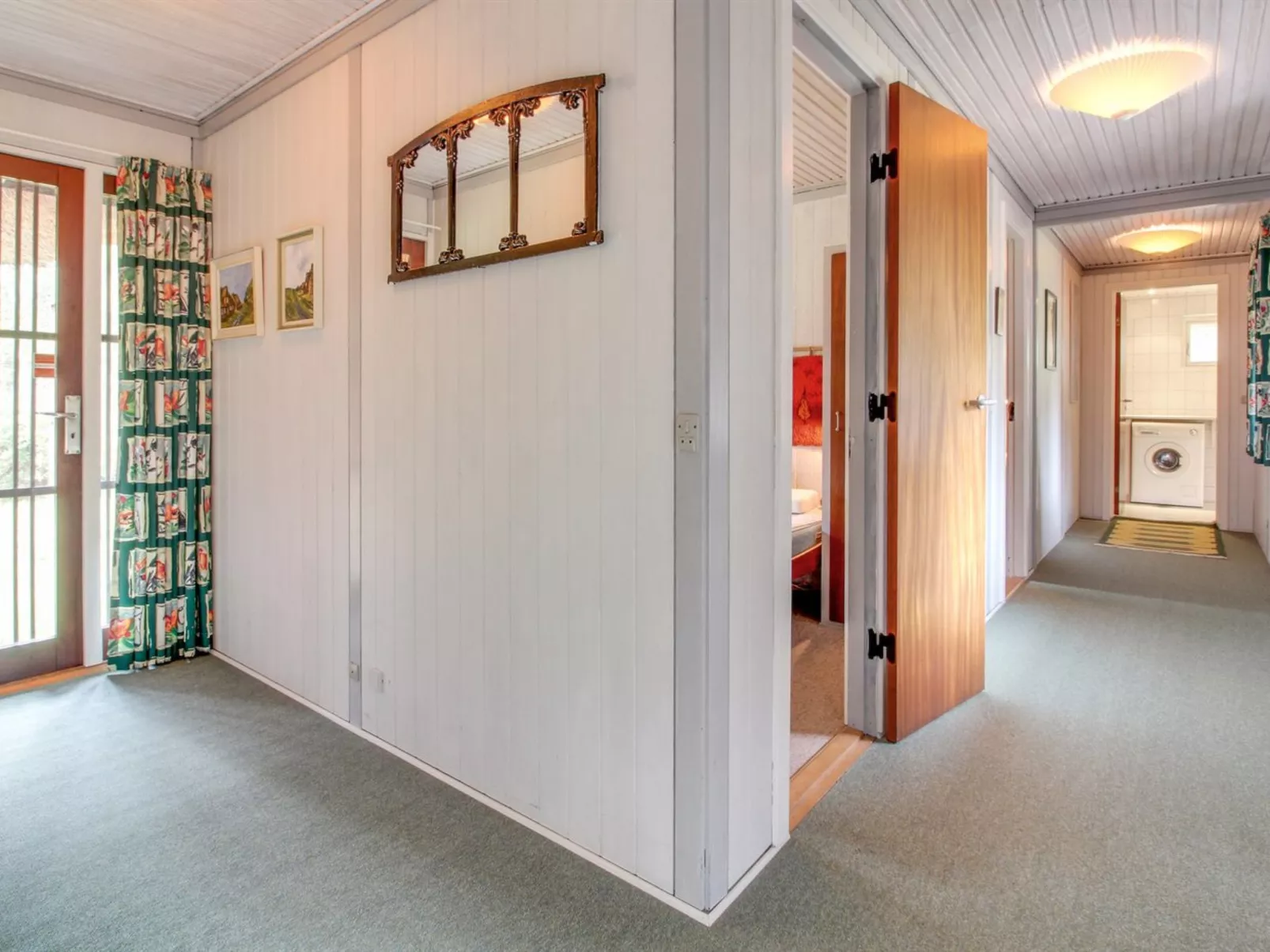 "Helline" - 900m from the sea-Binnen