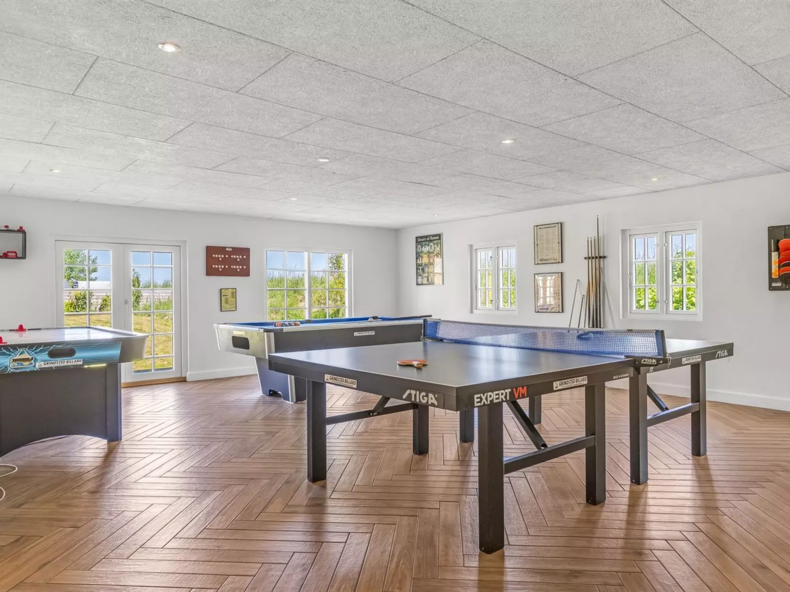 "Narvik" - 4.5km from the sea-Binnen