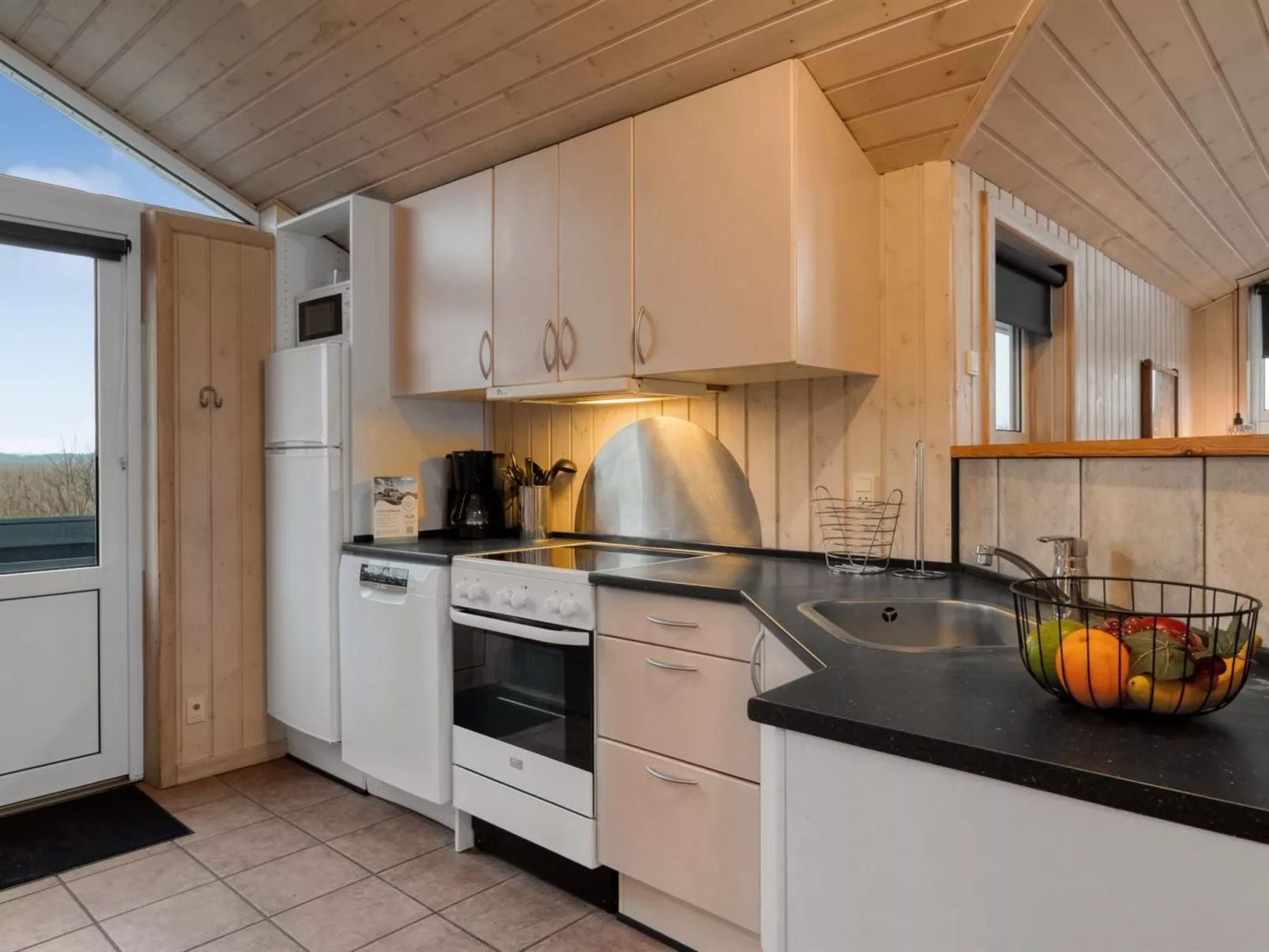 "Arnkil" - 700m from the sea-Binnen