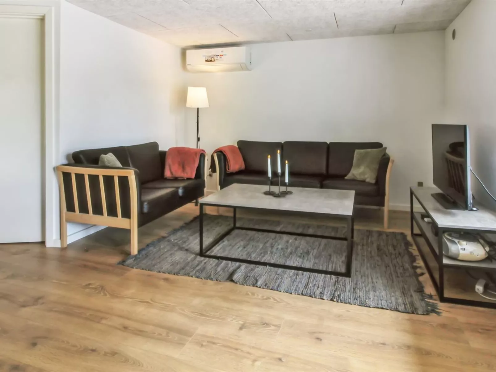 "Kabbi" - 2.6km from the sea-Binnen