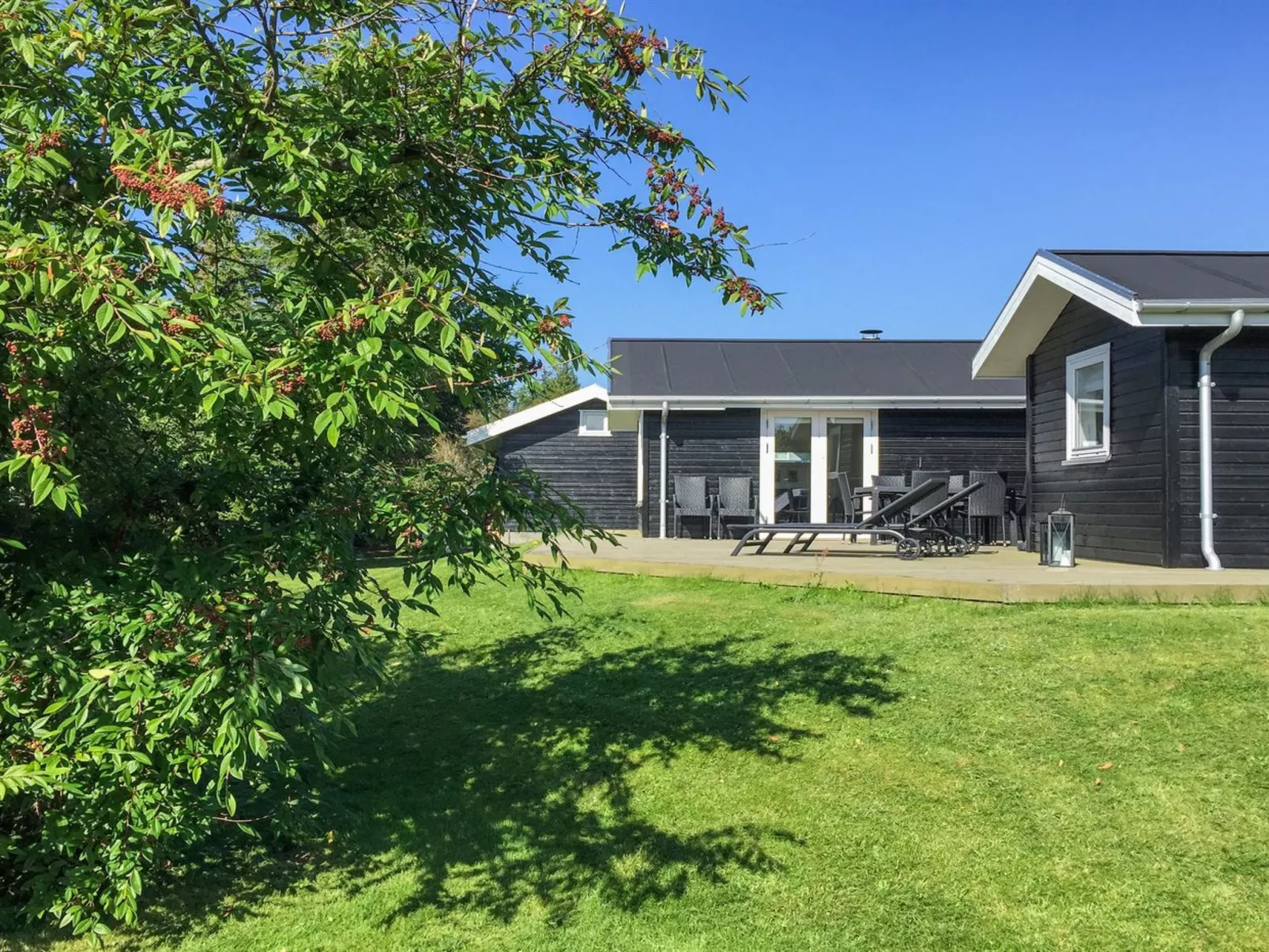 "Bylgja" - 1.7km from the sea-Buiten