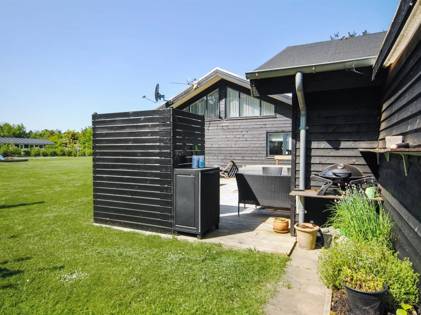 "Etly" - 600m to the fjord-Buiten