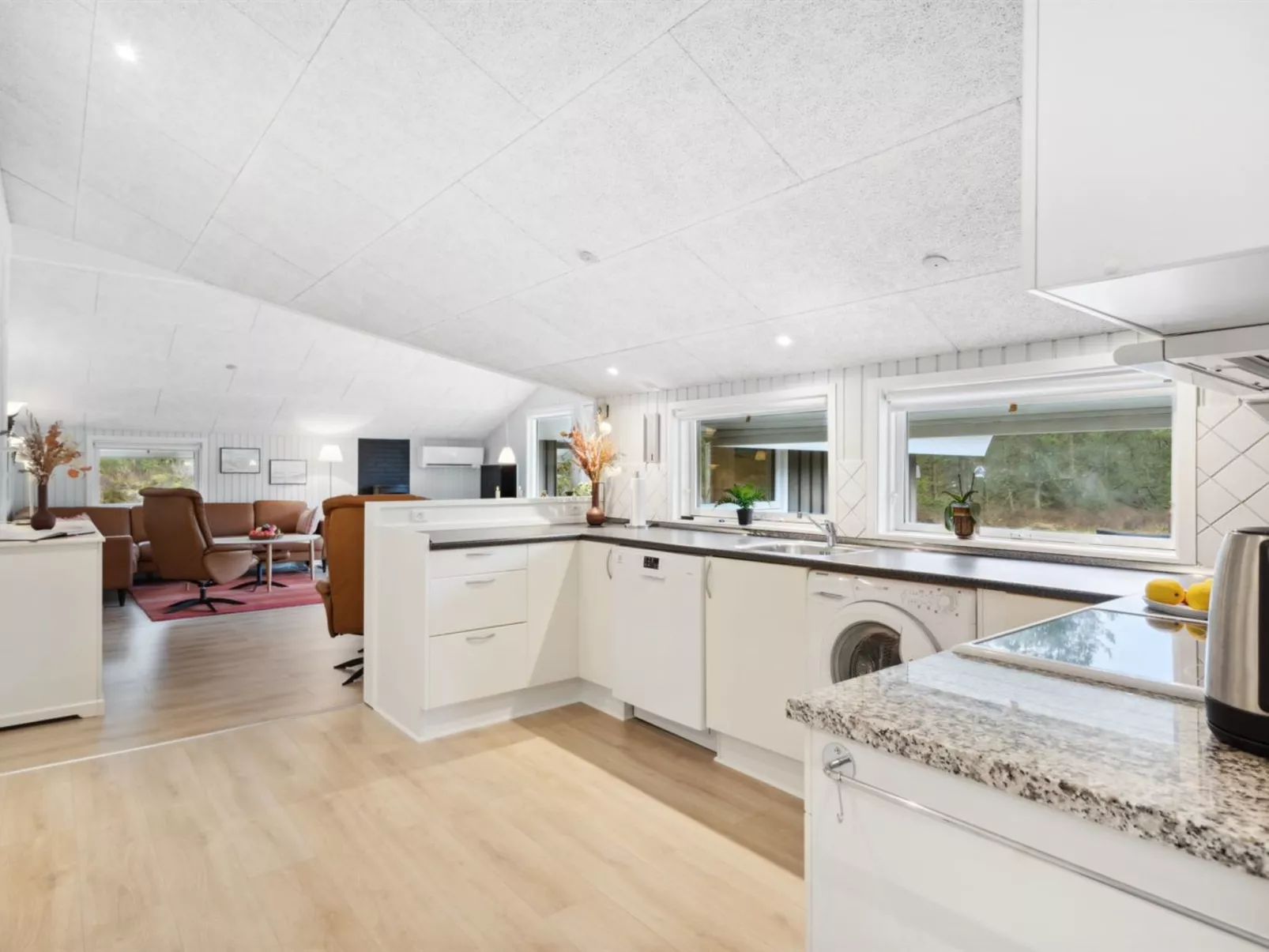 "Keke" - 2.5km from the sea-Binnen