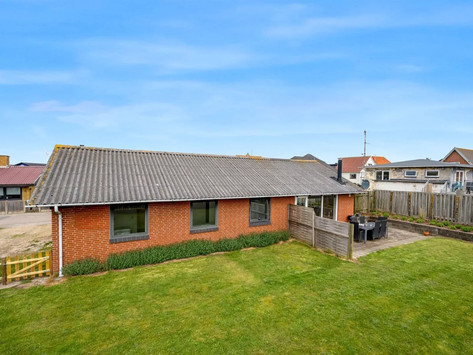 "Agne" - 400m from the sea-Buiten