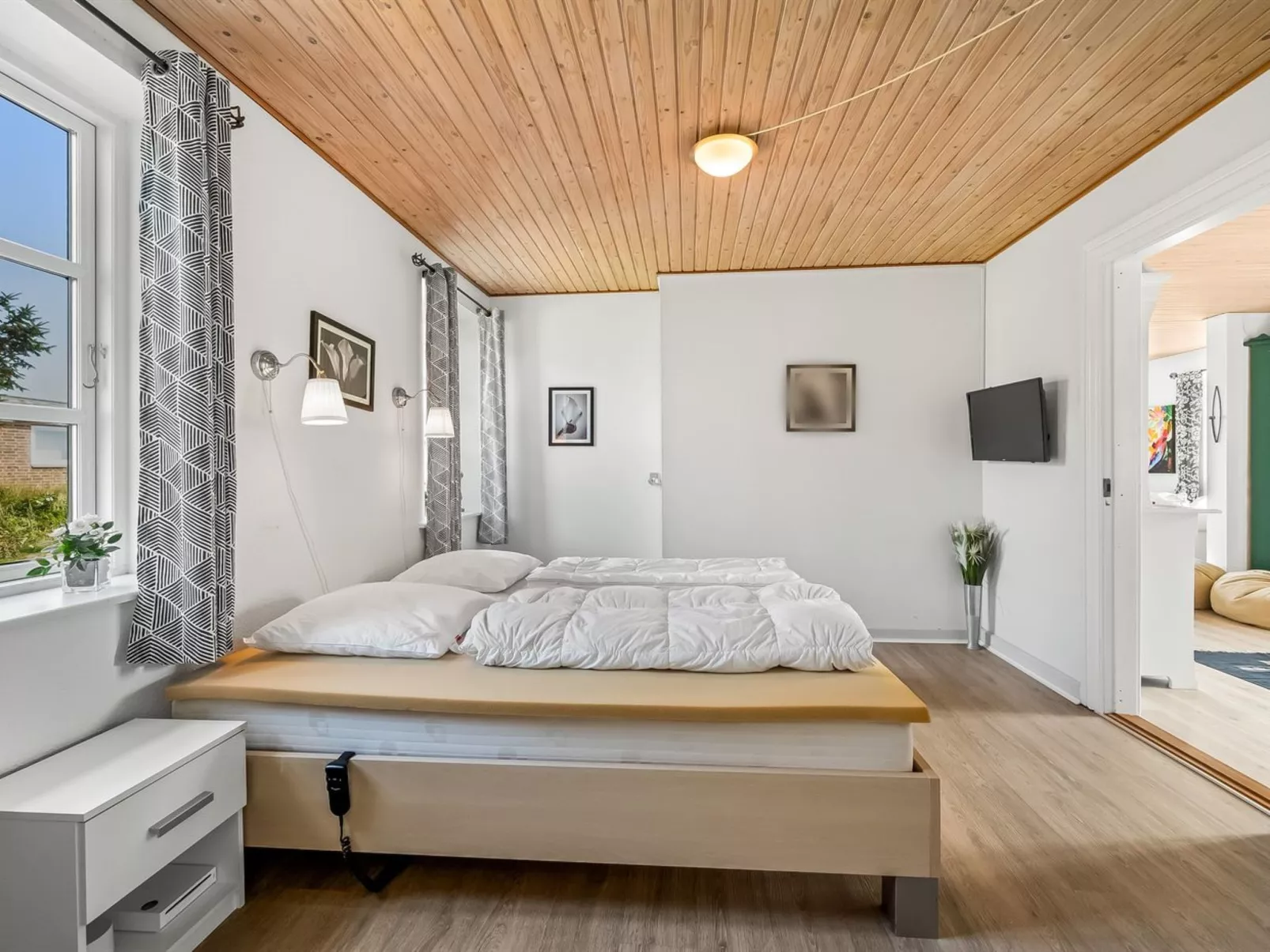 "Urte" -  from the sea-Binnen