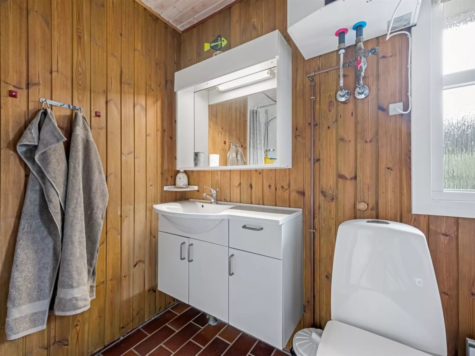 "Gertine" - 650m to the fjord-Binnen