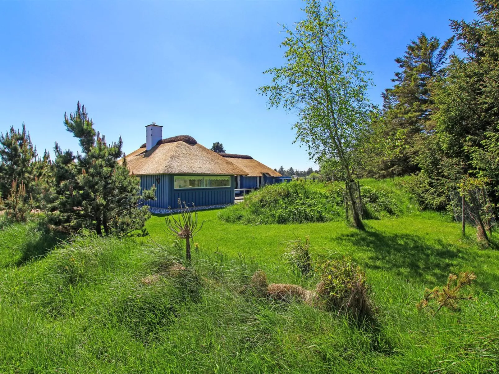 "Kenny" - 1.2km from the sea-Buiten