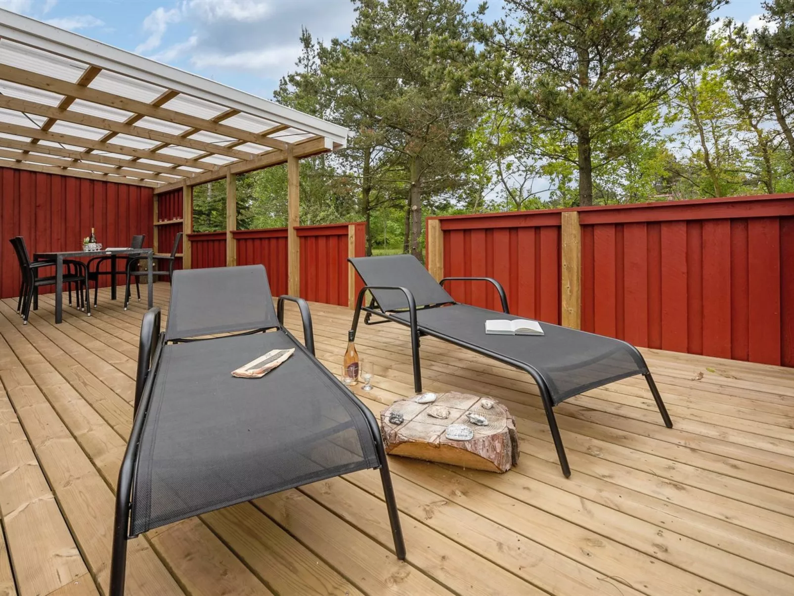 "Halla" - 200m to the fjord-Buiten