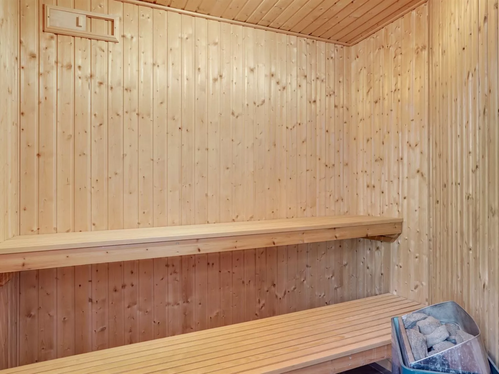 "Ulfsten" - 1.6km from the sea-Binnen