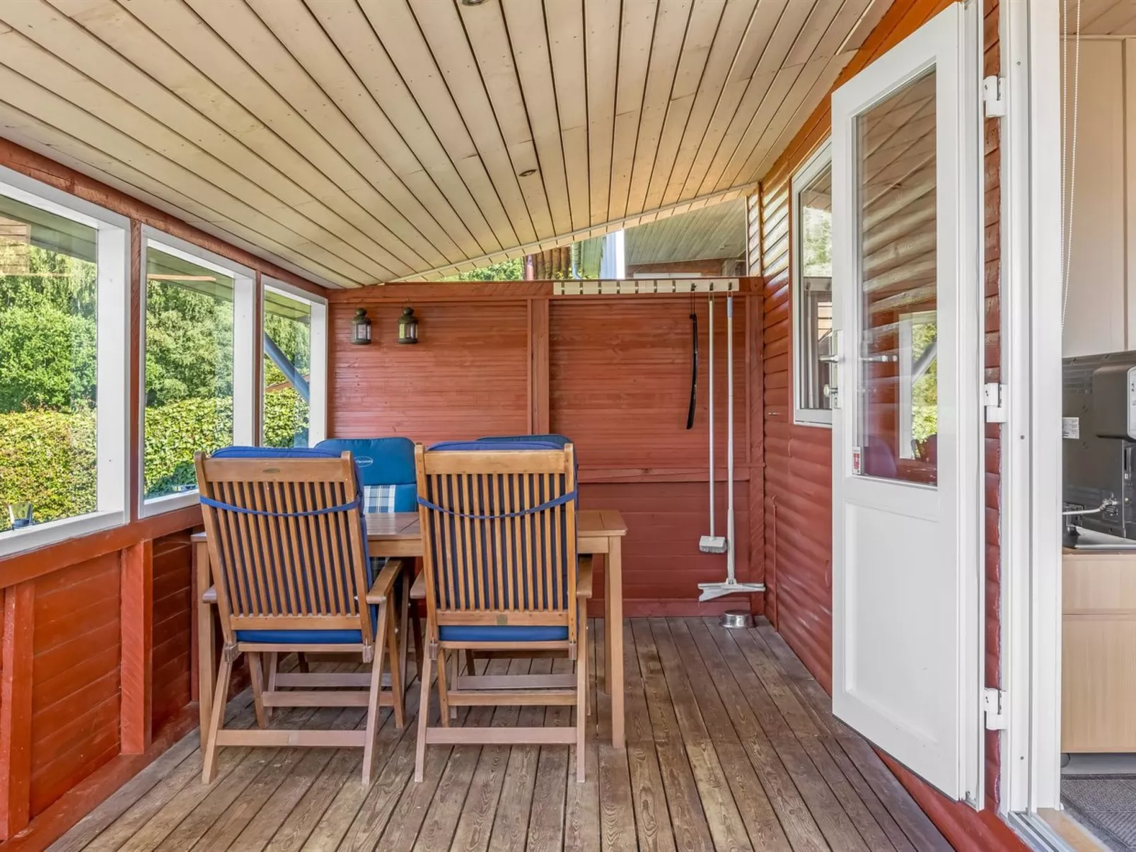 "Star" - 100m from the sea-Binnen