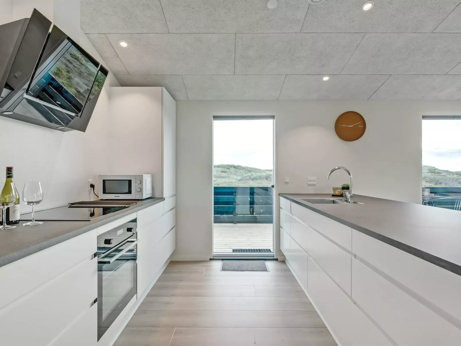 "Birger" - 300m from the sea-Binnen