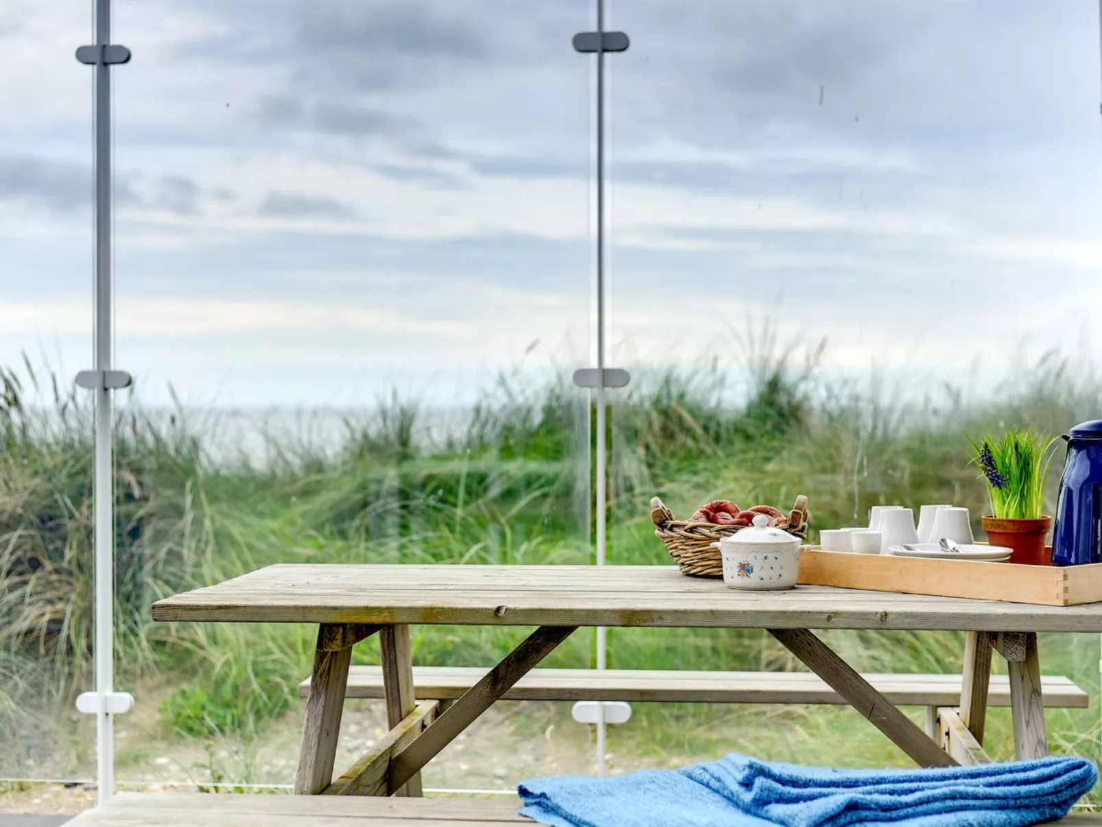 "Hillegonde" - 84m from the sea-Buiten