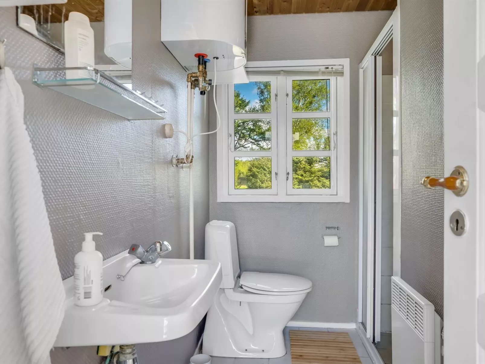 "Ingobert" - 50m from the sea-Binnen