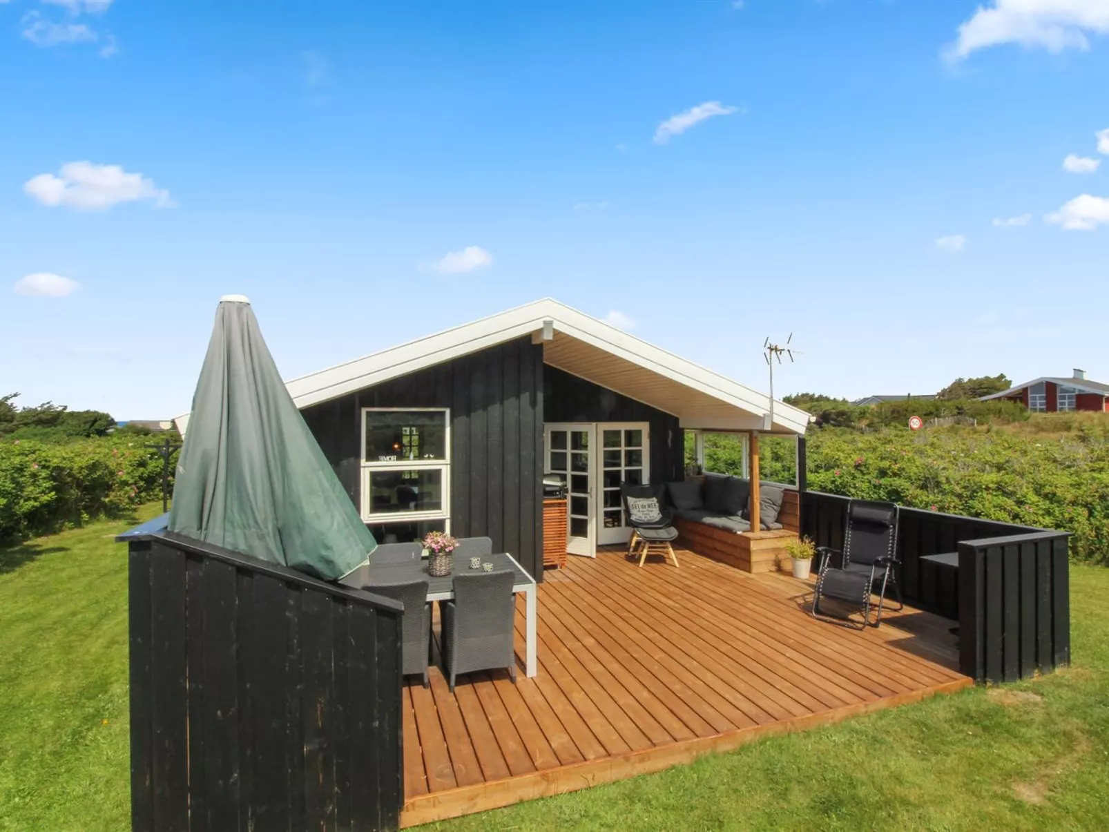 "Myriam" - 200m from the sea-Buiten