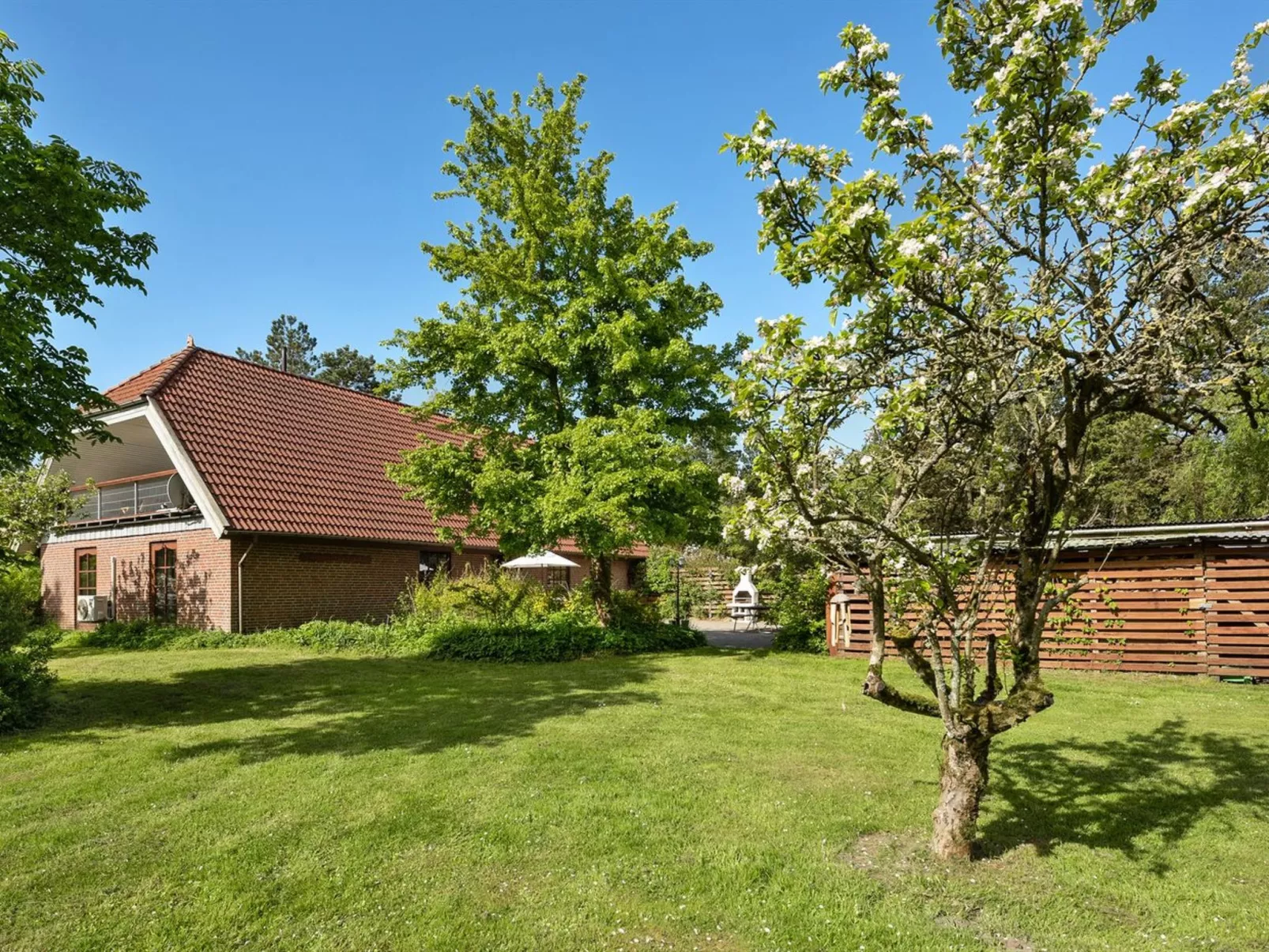 "Iiro" - 2.5km from the sea-Buiten