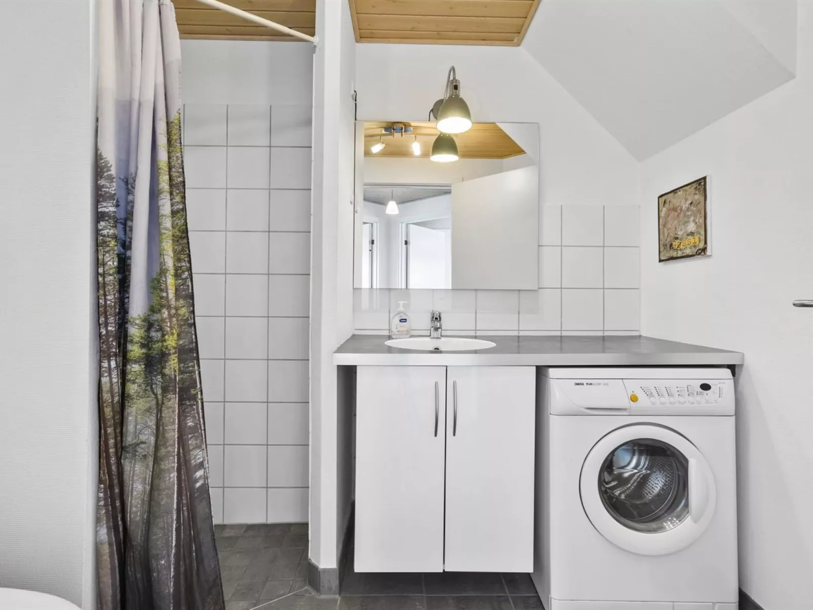 "Chris" - 750m from the sea-Binnen