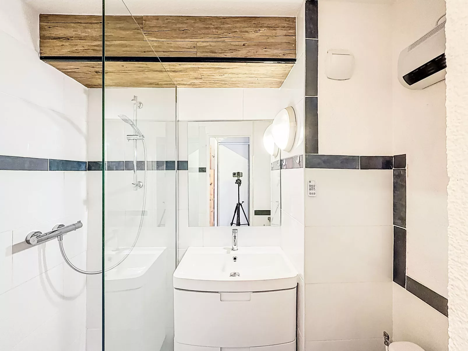 Rond Point des Pistes (Val Claret)-Binnen