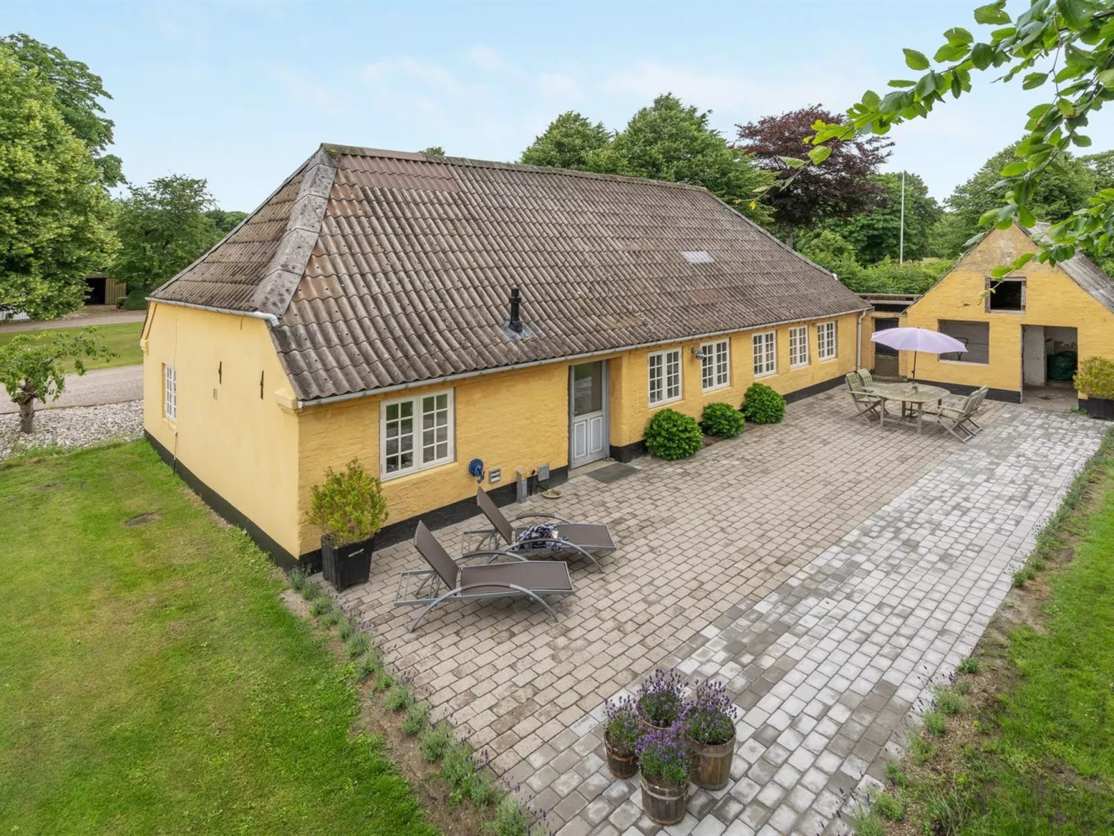 "Ilsa" - 9.8km from the sea-Buiten