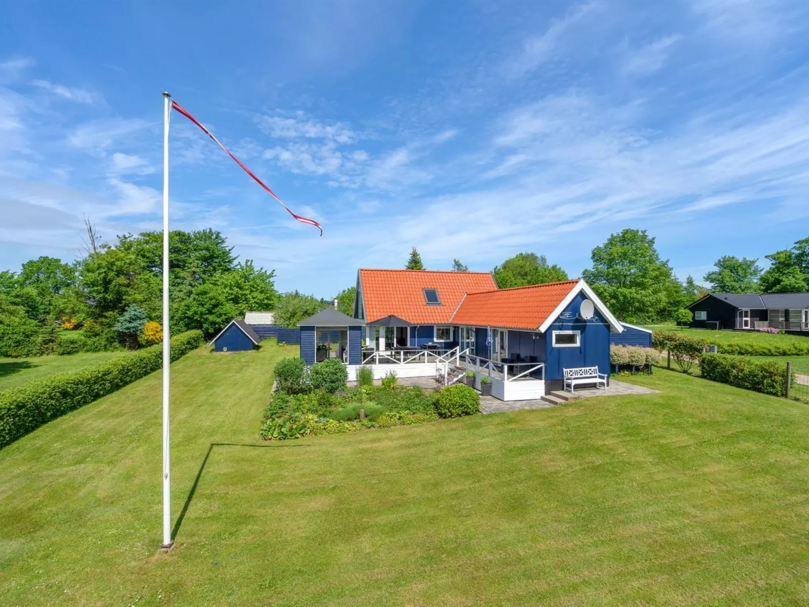 "Edvia" - 700m to the fjord-Buiten