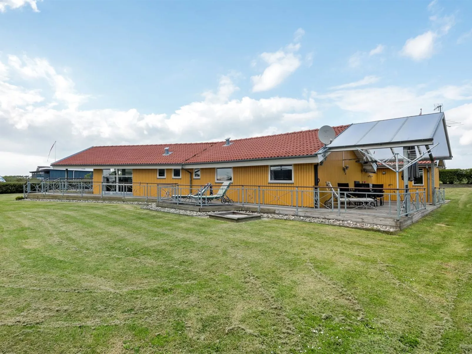 "Hjalmar" - 400m from the sea-Buiten