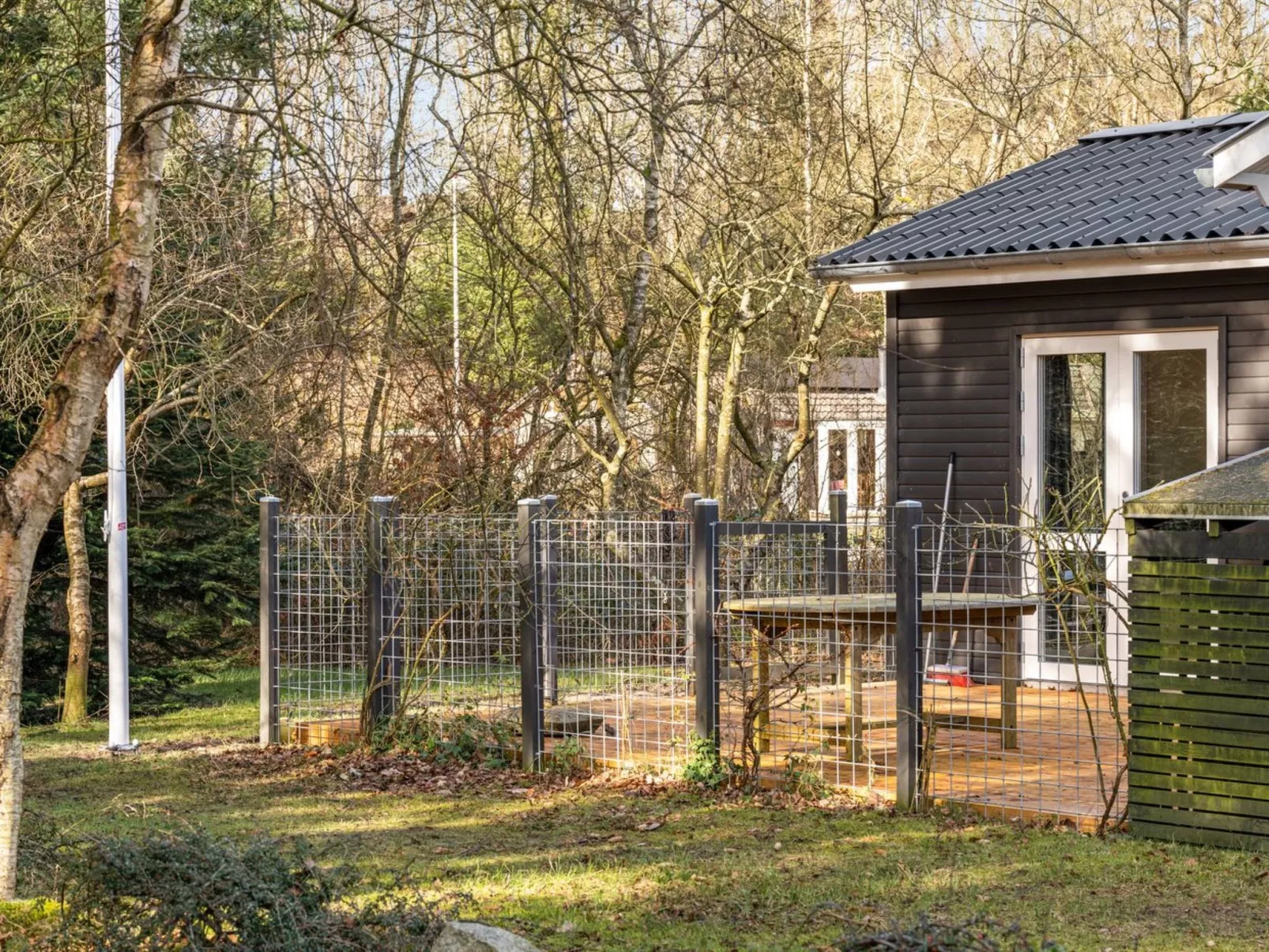 "Milan" - 250m to the fjord-Buiten