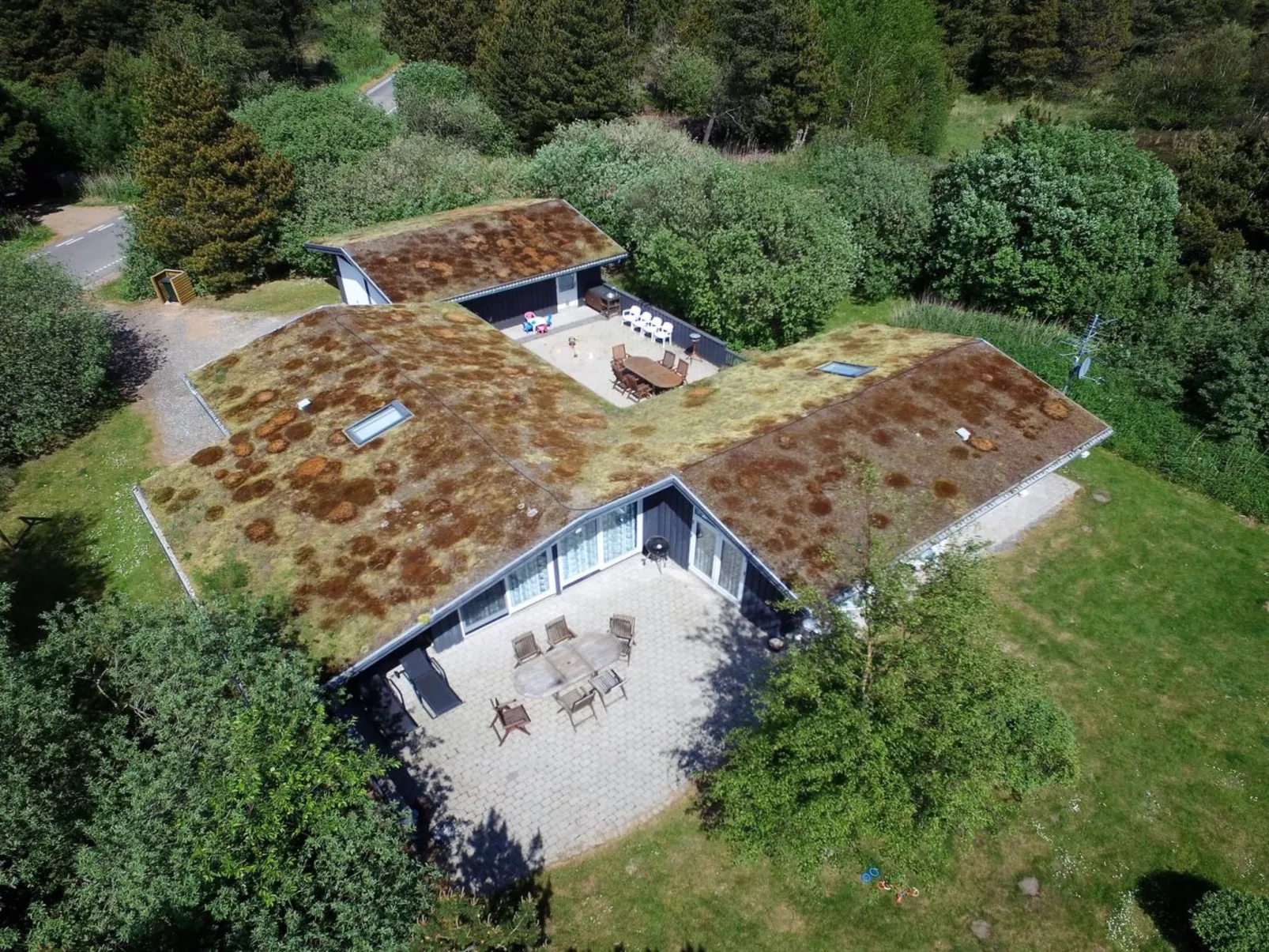 "Vieno" - 2.6km from the sea-Buiten