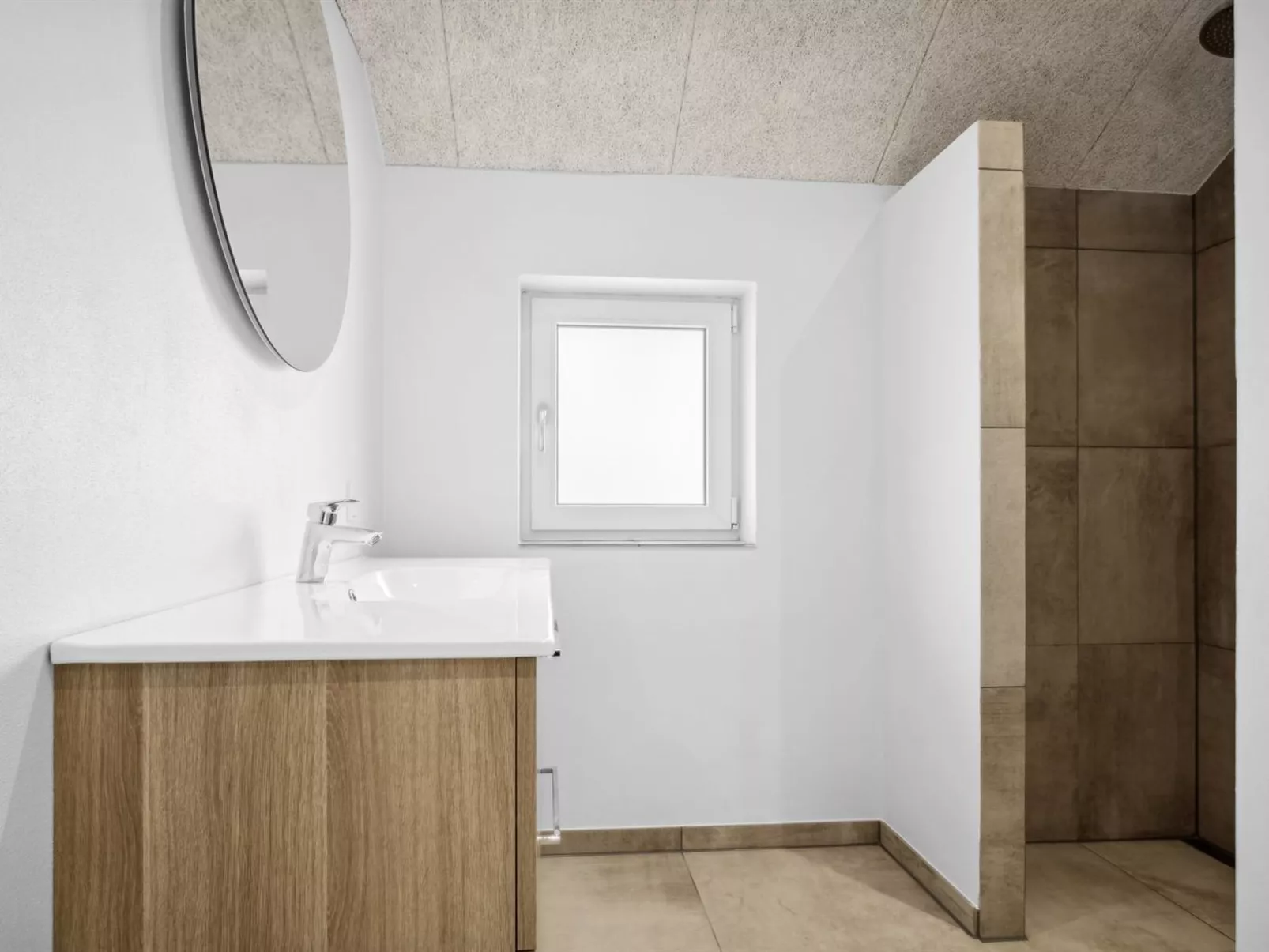 "Botulf" - 3.8km from the sea-Binnen