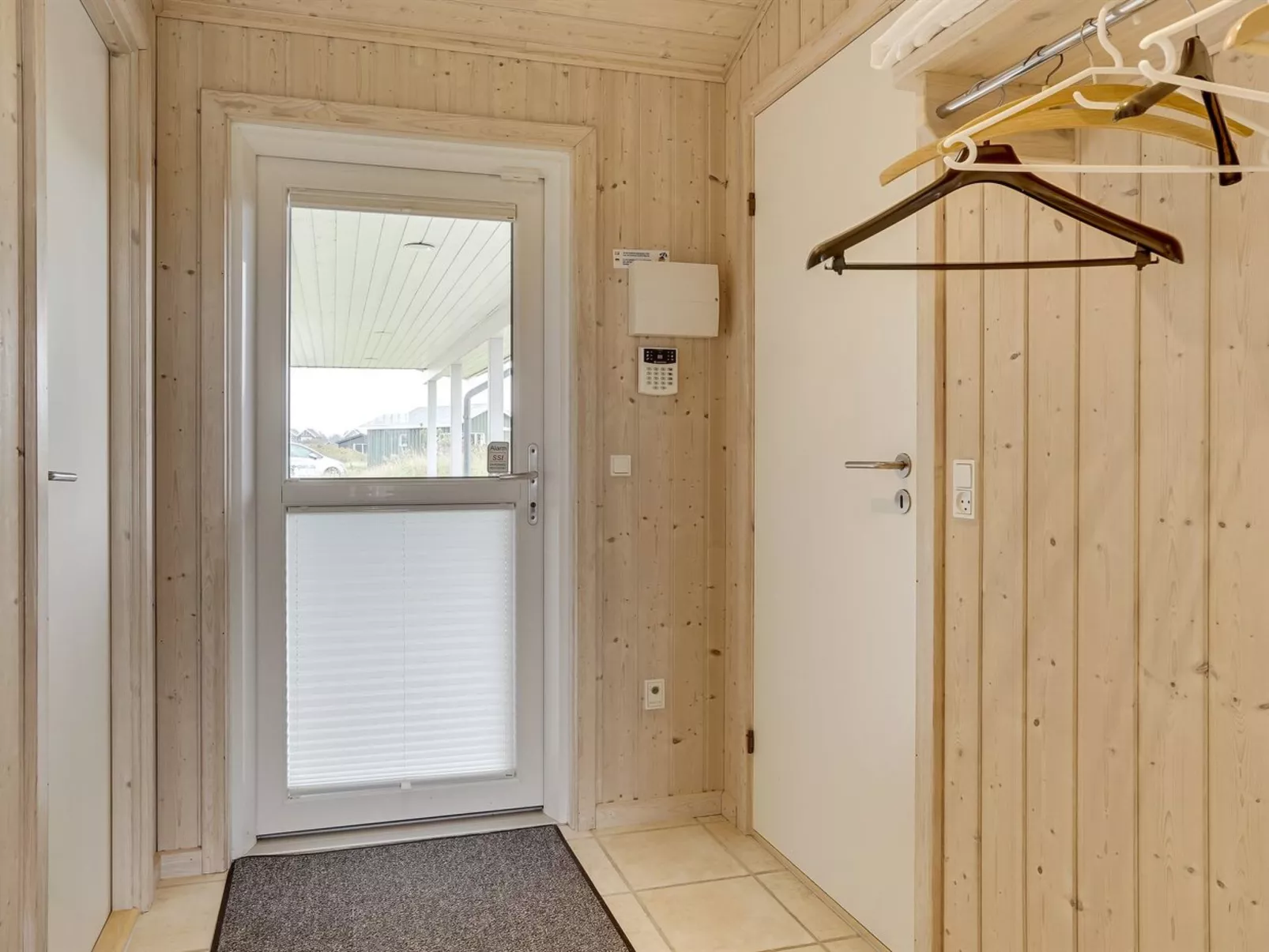 "Joella" - 200m from the sea-Binnen