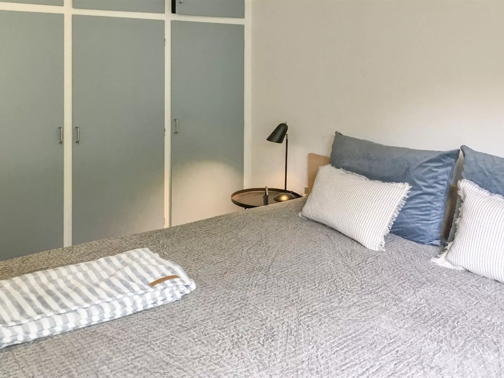 "Flor" - 900m from the sea-Binnen