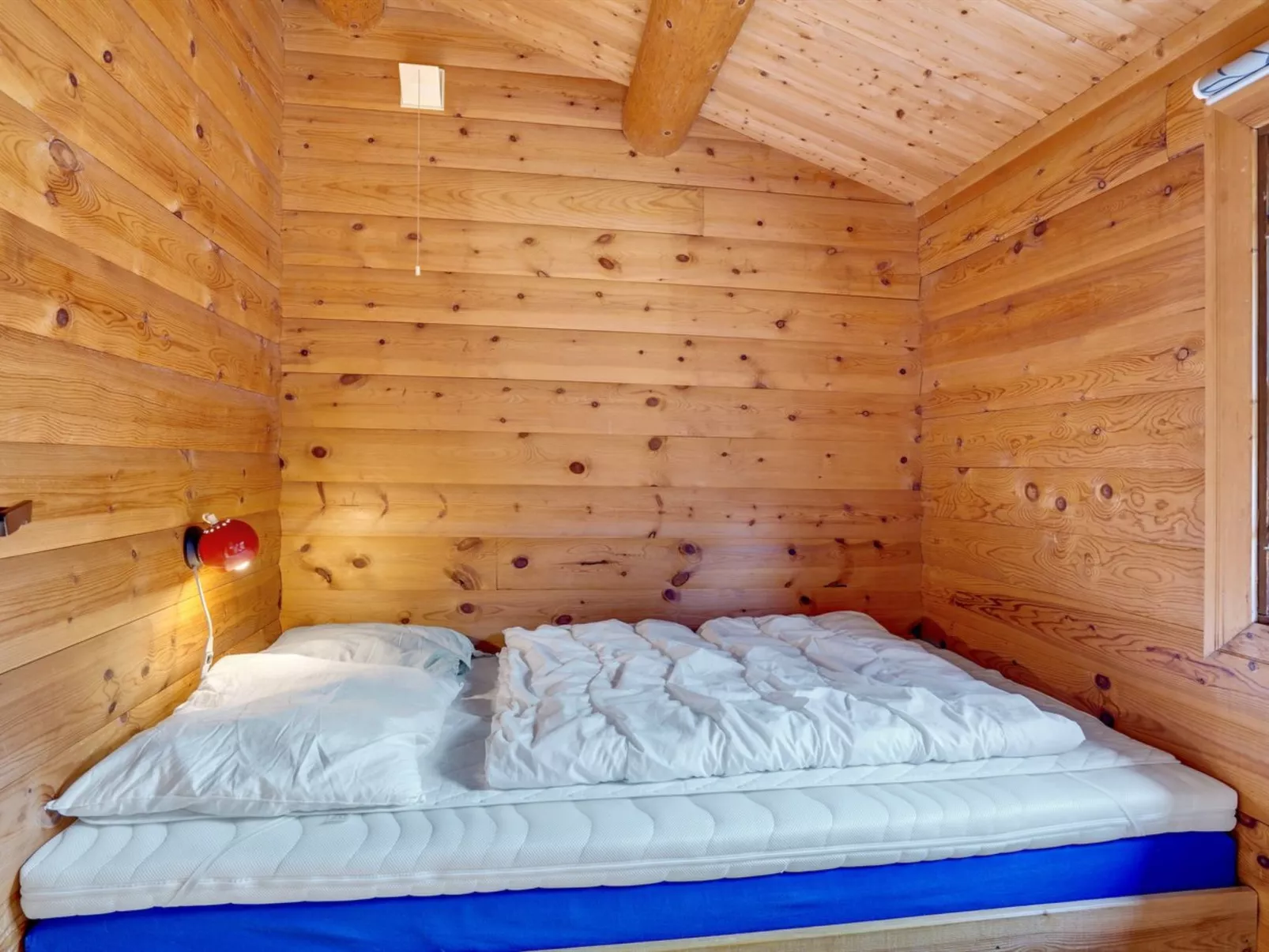 "Beatrix" - 700m from the sea-Binnen