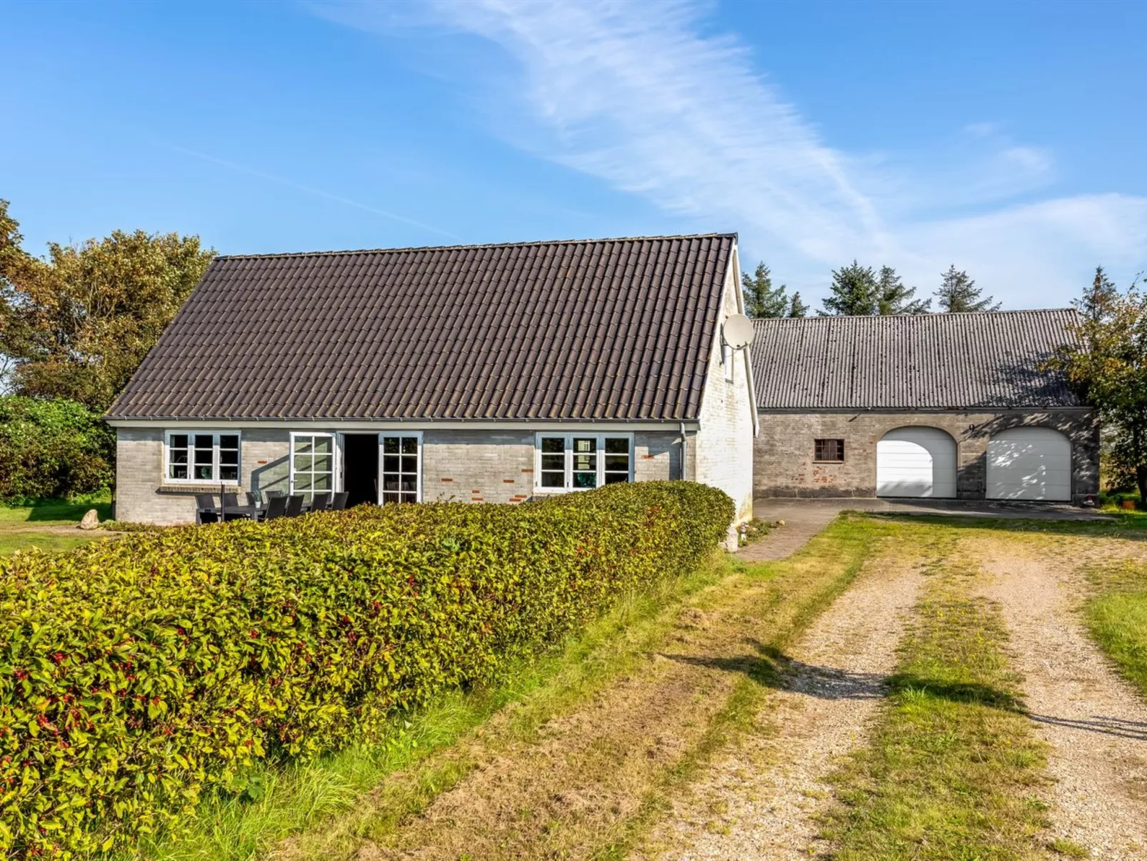 "Merrit" - 4.6km to the fjord-Buiten