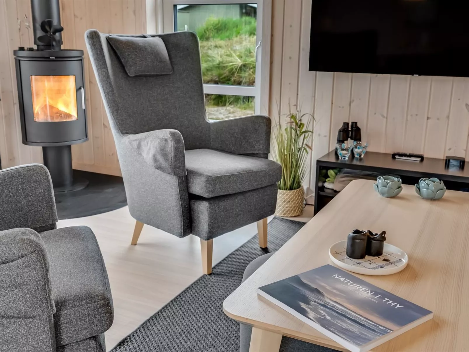 "Gyrial" - 950m from the sea-Binnen