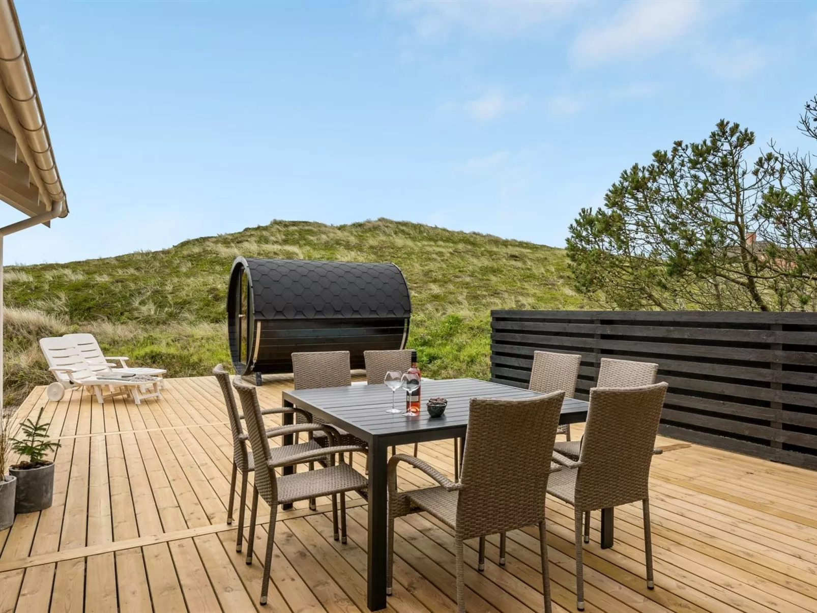 "Arvo" -  from the sea-Buiten