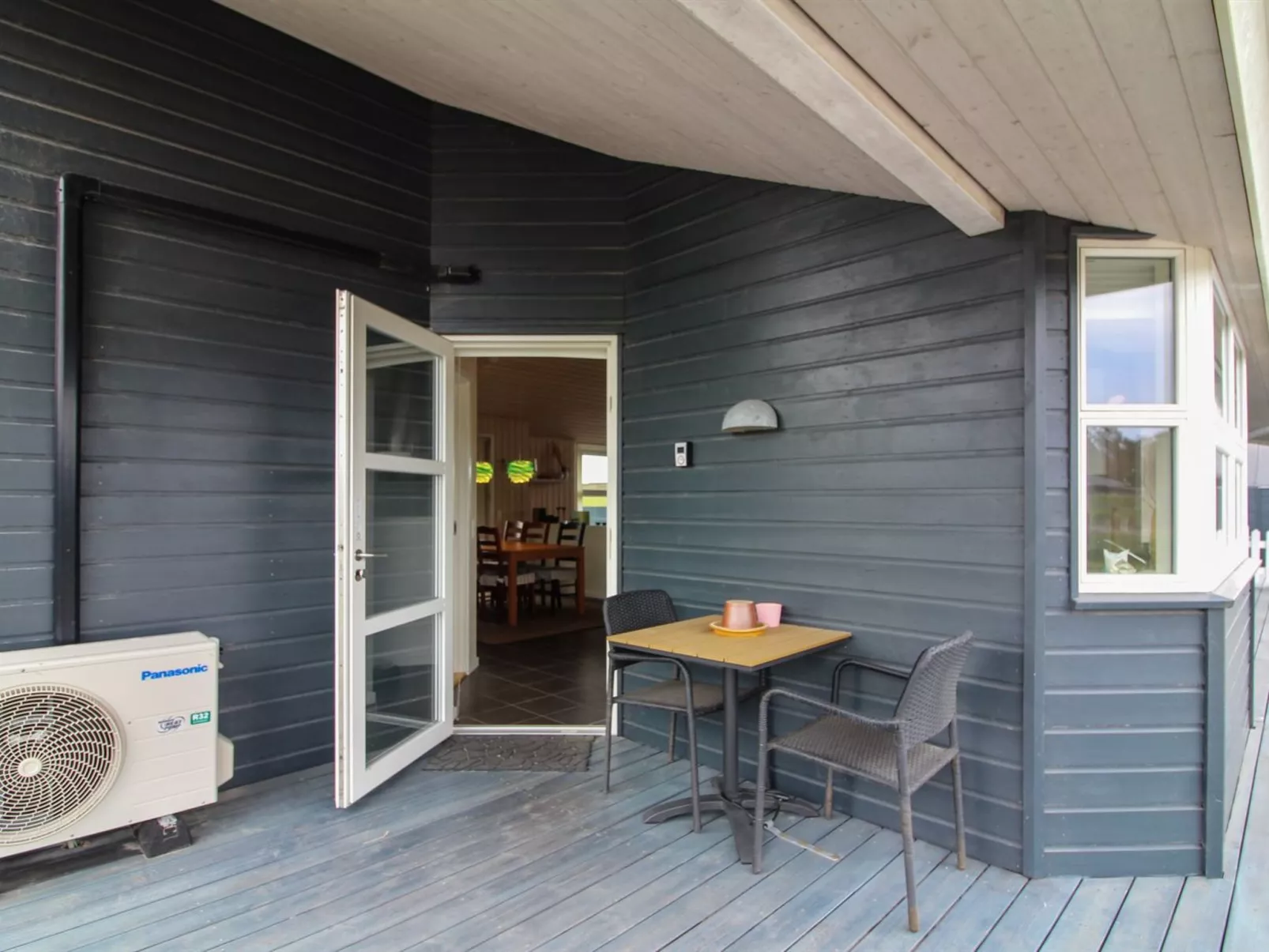 "Anett" - 400m from the sea-Buiten